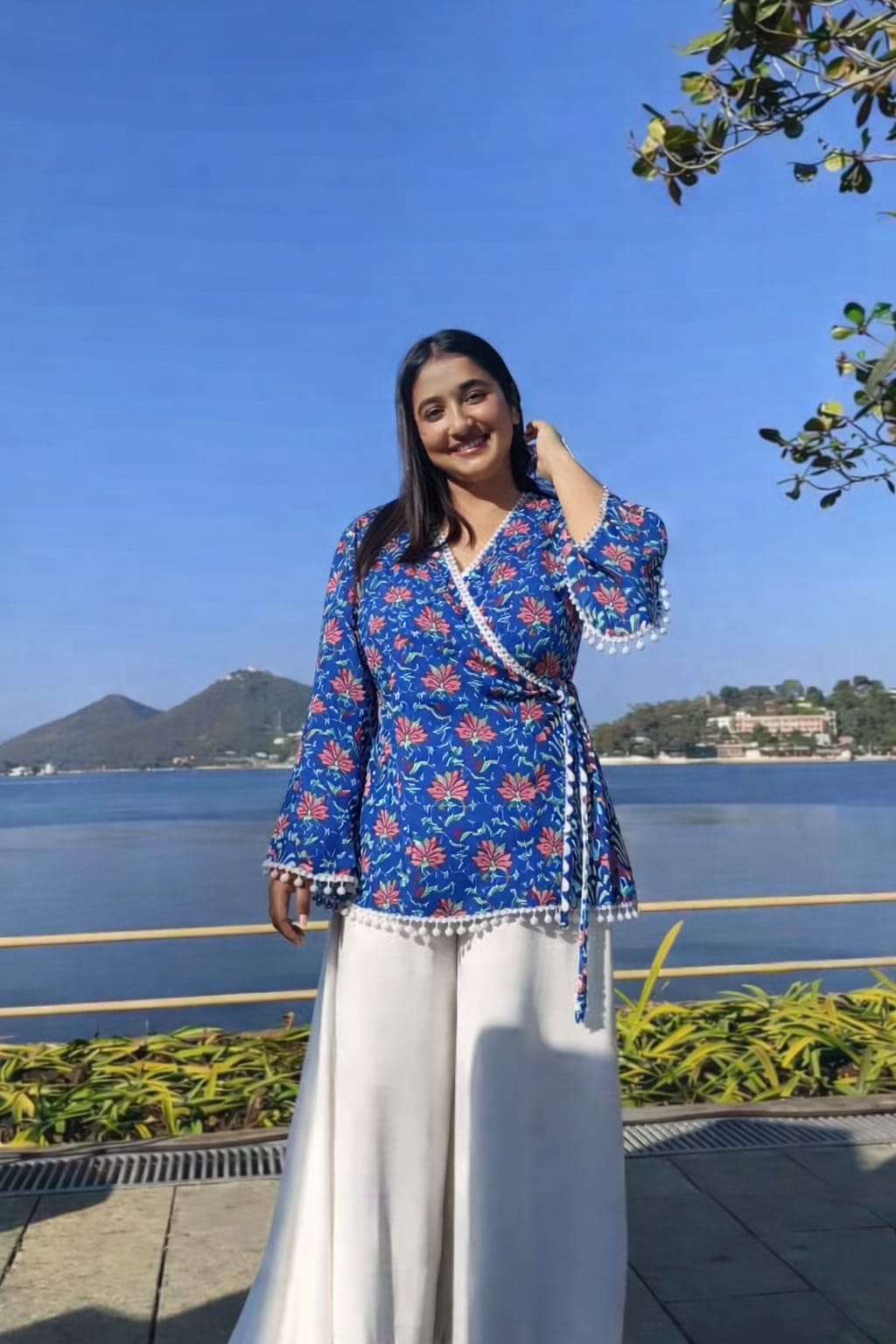 Beutiful Bell Sleeves Kurti