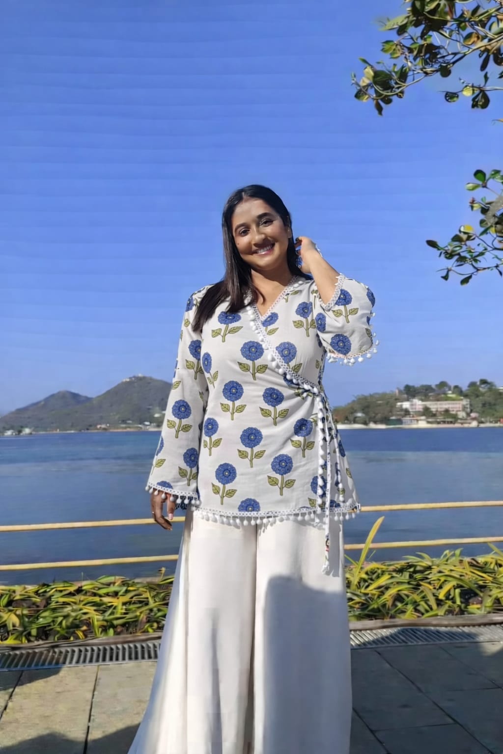 Beutiful Bell Sleeves Kurti