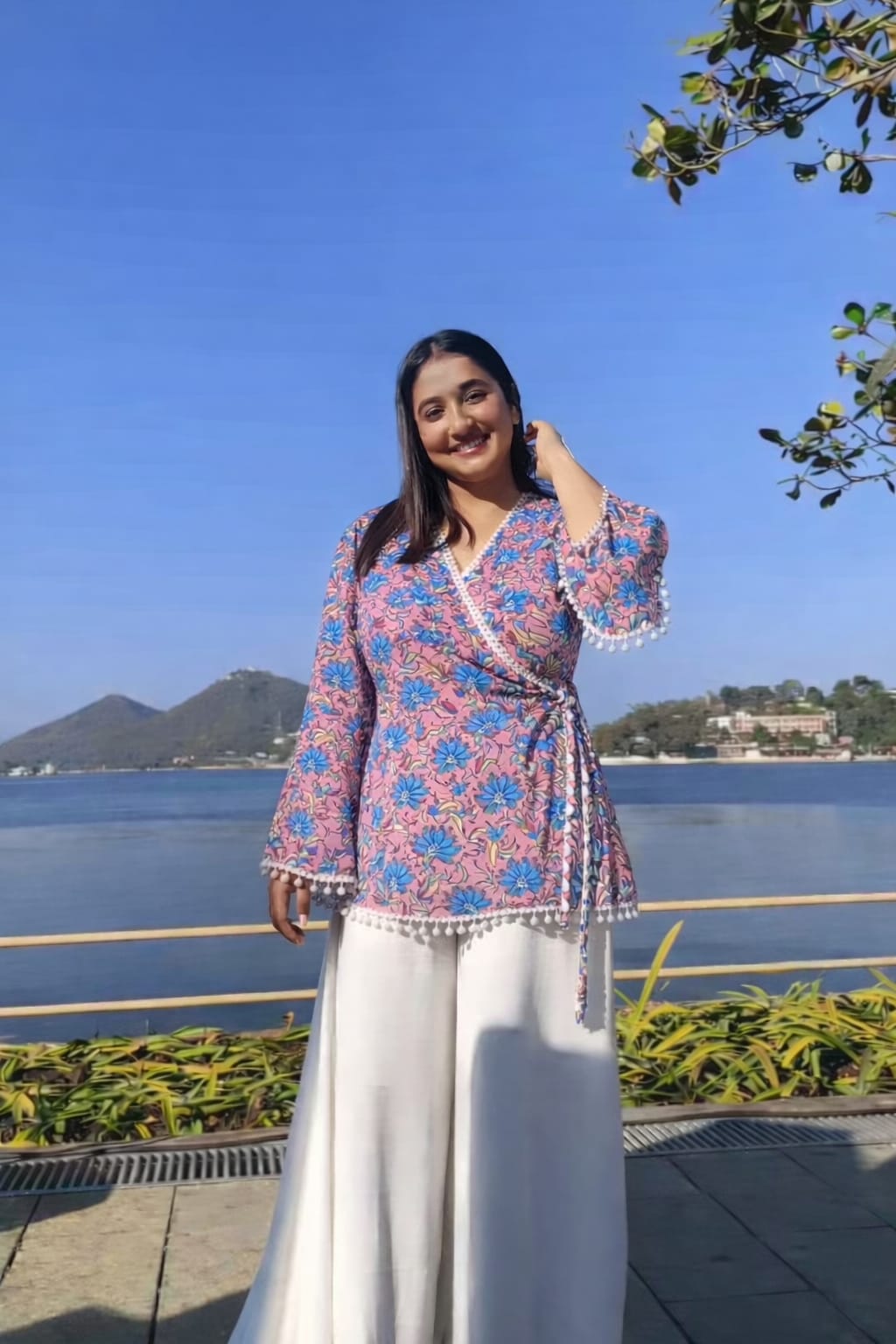 Beutiful Bell Sleeves Kurti