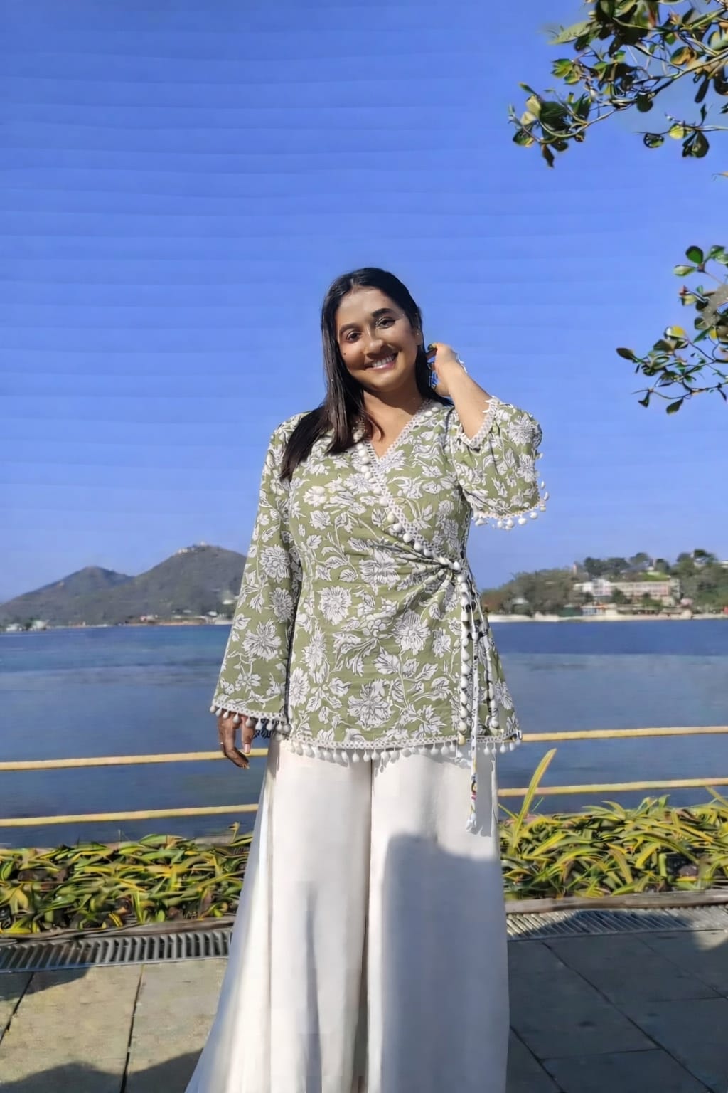 Beutiful Bell Sleeves Kurti