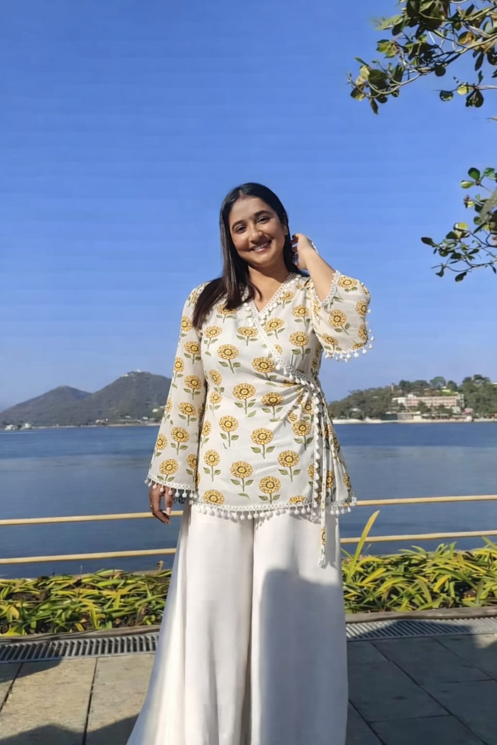 Beutiful Bell Sleeves Kurti