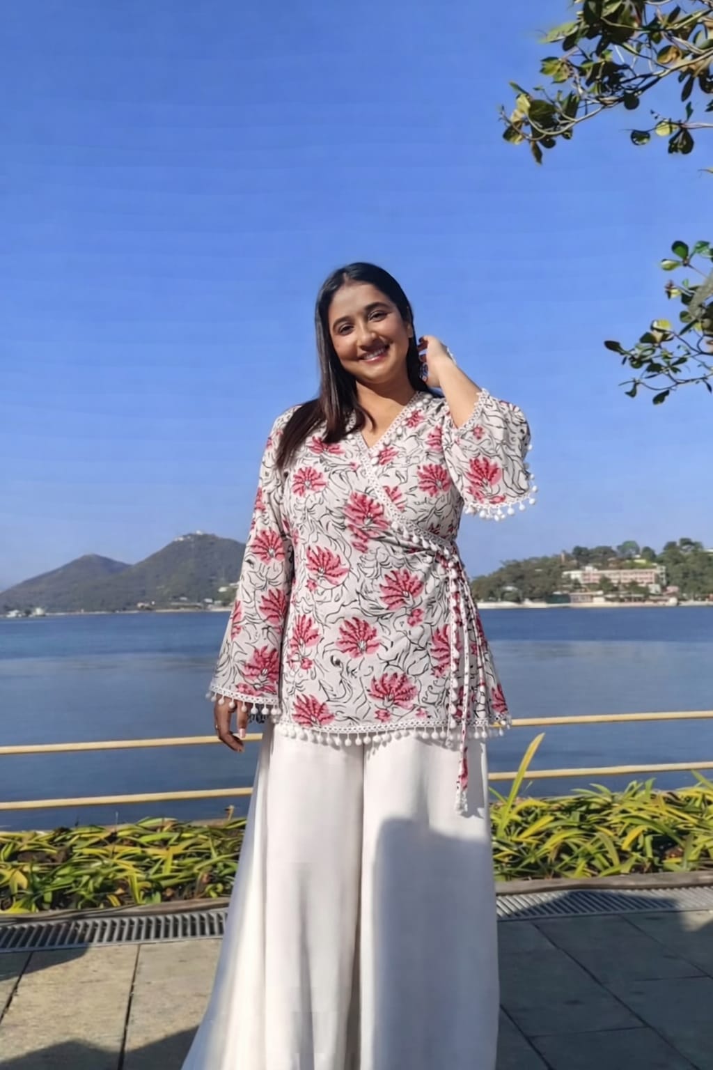 Beutiful Bell Sleeves Kurti
